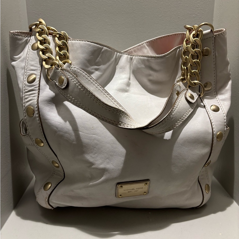 Michael Kors off white Soft Leather Bag w/ heavy luxury gold hardware & dust bag